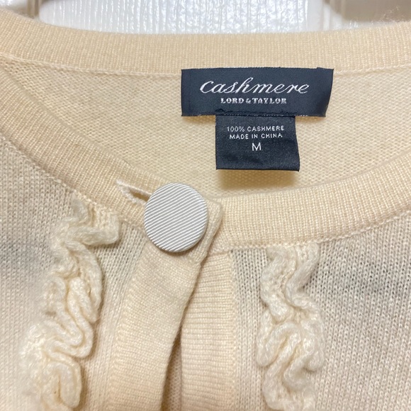 LORD & TAYLOR VINTAGE Cream 100% Cashmere Cardigan- Size Medium - Picture 2 of 11